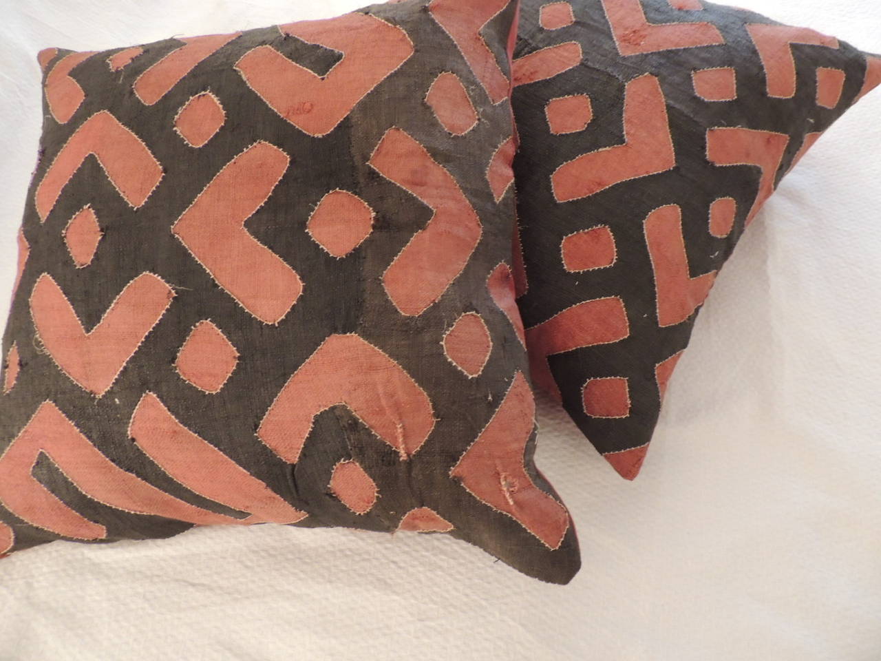 Pair of African Raffia Applique Pillows In Good Condition In Oakland Park, FL
