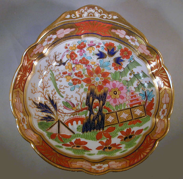 Exquisite Worcester porcelain shell dish in the 