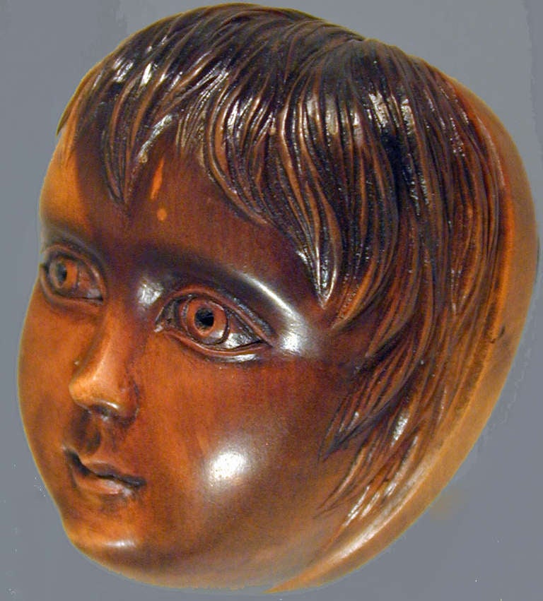 Antike Schnupftabakdose mit einem Kopf eines Jungen (19. Jahrhundert) im Angebot