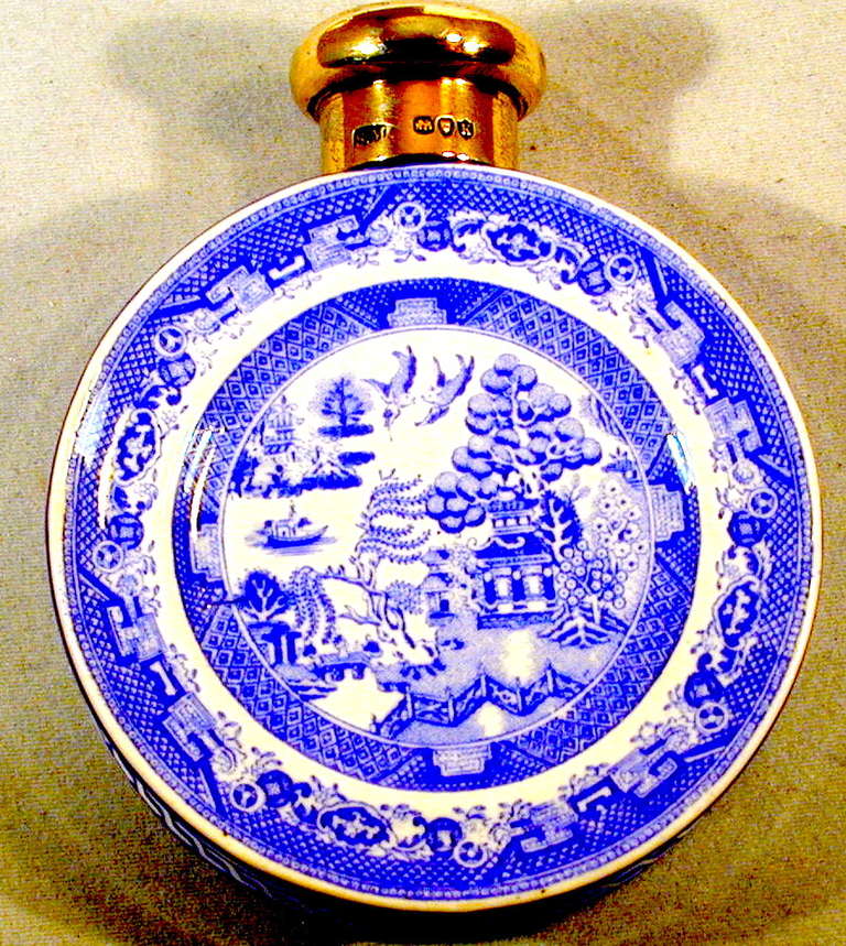 Late Victorian Antique Scent Bottle in Blue Willow Pattern For Sale