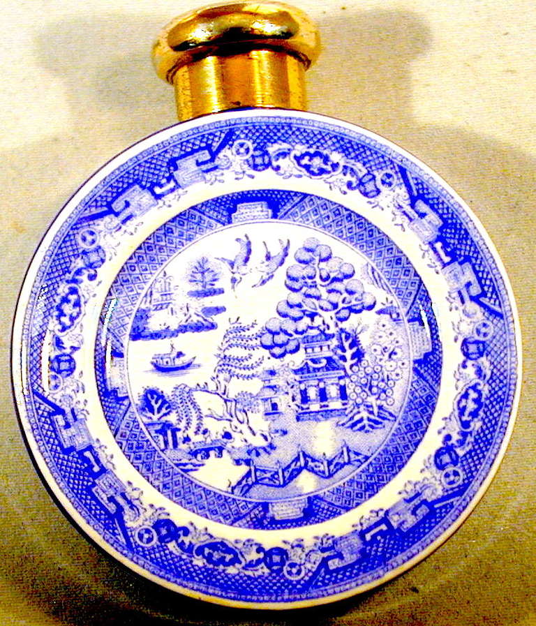 British Antique Scent Bottle in Blue Willow Pattern For Sale