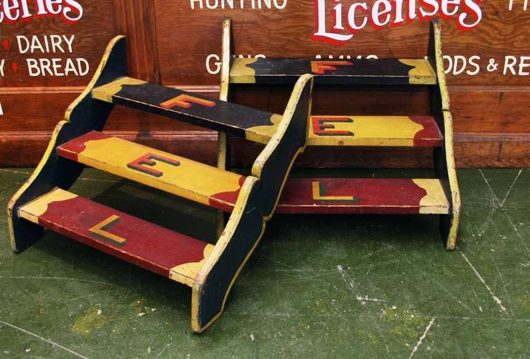Hand Painted Carnival Steps In Excellent Condition For Sale In Toronto, ON