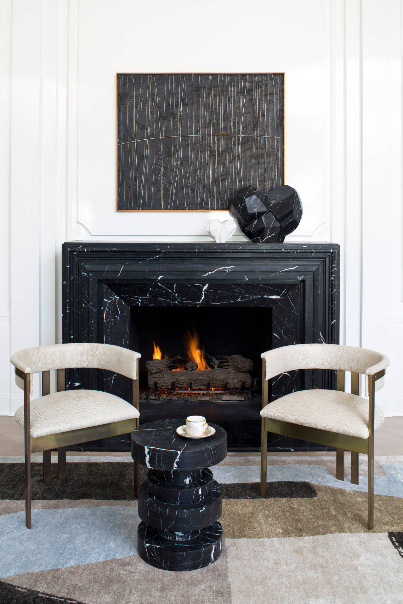 Kelly Wearstler Apollo Stool in Nero Marquina Marble In New Condition In West Hollywood, CA