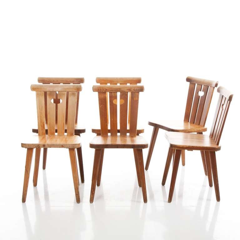 Set of 6 Pine Chairs style of Axel Einar Hjorth

Axel Einar Hjorth named three of his furniture lines after islands in the archipelago east of Stockholm: ‘Utö’, ‘Blidö’, and ‘Torö’. As creative director for NK, Nordiska Companiet, Einar Hjorth
