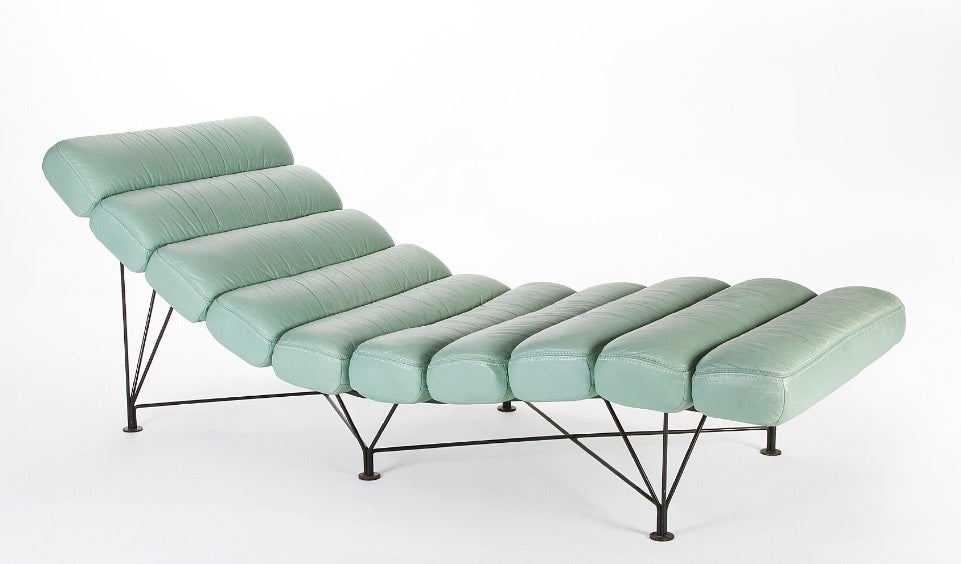 Stunning Chaise Lounge Daybed in Leather by Kenneth Bergenblad for DUX 1982 
Black enameled steel and pistachio coloured leather
Height at lower short end is 14.6in
Height at top is 26in

Exhibited at Nordiska Galleriet in Stockholm 1982
