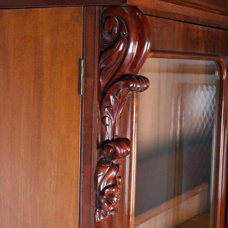 Victorian Mahogany Glazed Bookcase  In Excellent Condition For Sale In Newcastle upon Tyne, GB