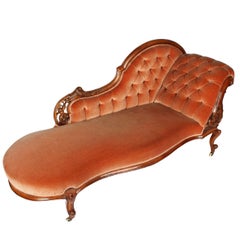 Victorian Walnut Chaise Longue