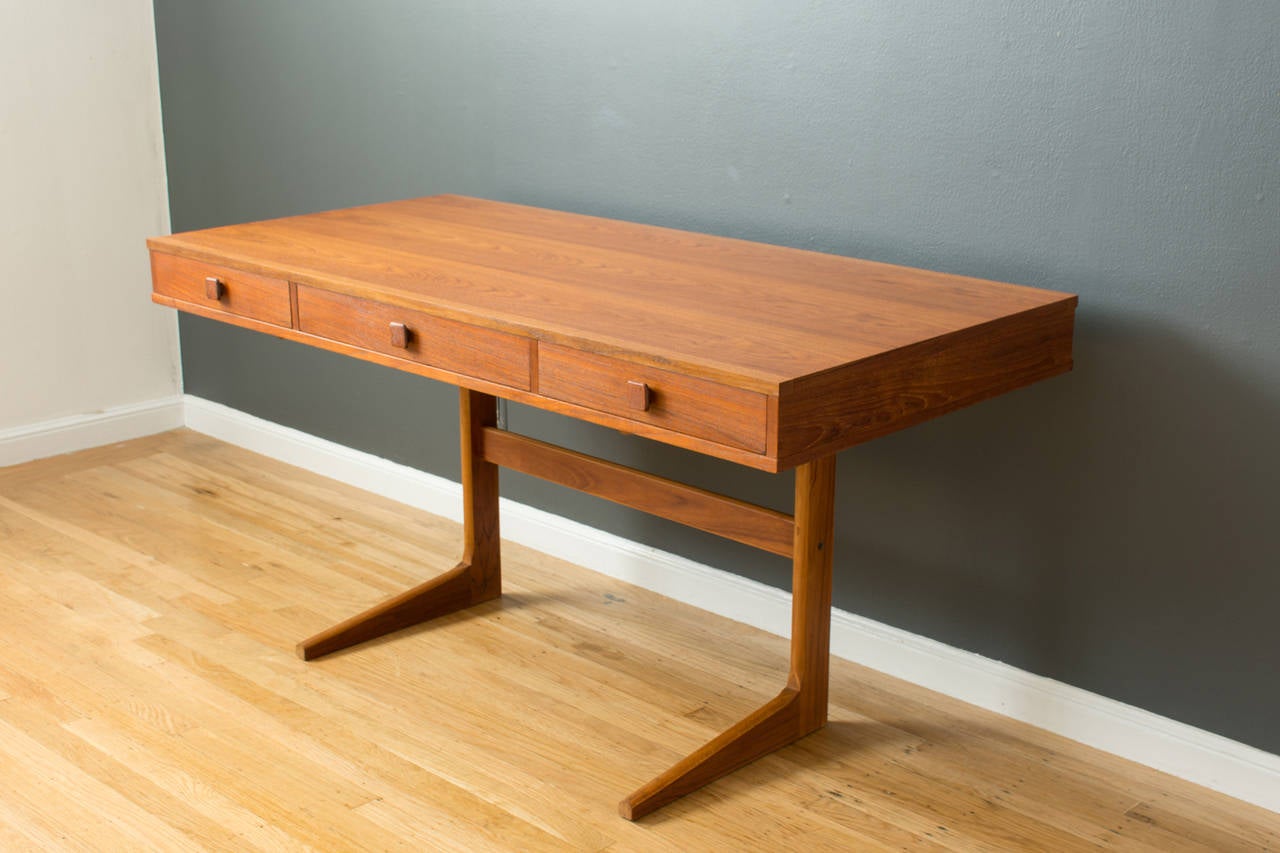 Danish Modern Teak Cantilever Desk by Georg Petersens Mobelfabrik In Good Condition In San Francisco, CA