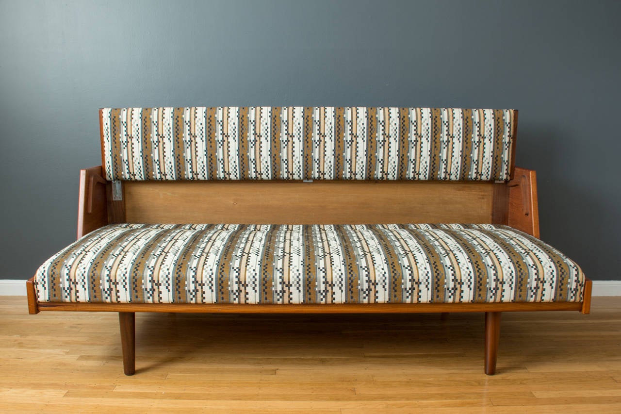 Danish Modern Day Bed by Hans Wegner for GETAMA In Good Condition In San Francisco, CA