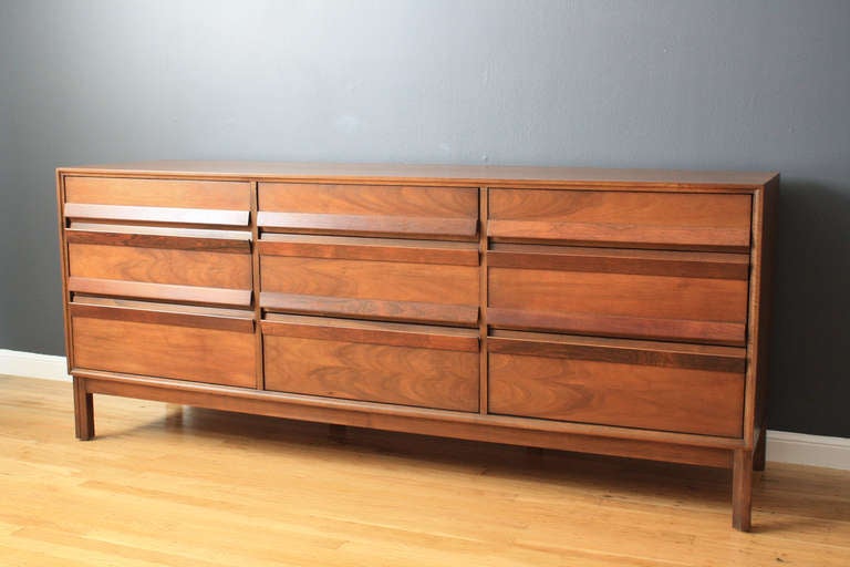 20th Century Mid-Century Modern Dresser by American of Martinsville