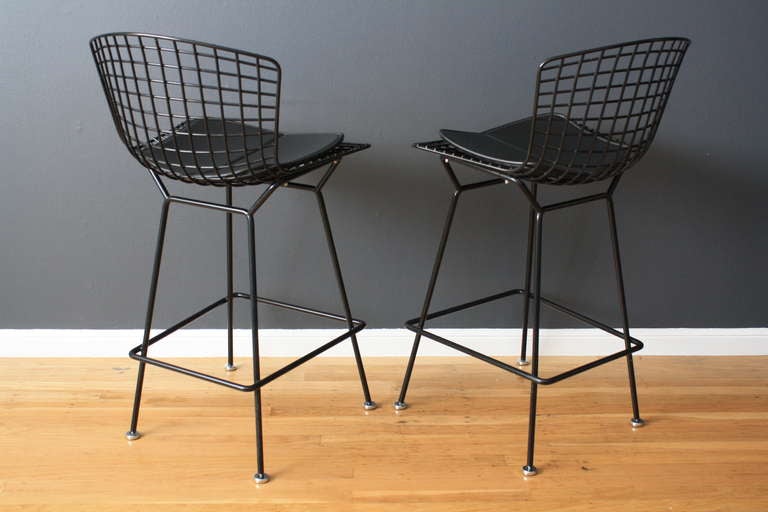 American Pair of Vintage Knoll Bar Stools by Harry Bertoia