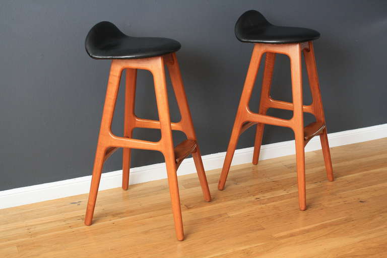 Pair of Danish Modern Bar Stools by Eric Buck In Good Condition In San Francisco, CA