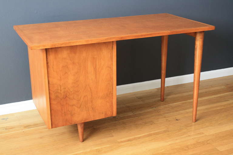 Vintage Mid-Century Desk by Florence Knoll 1