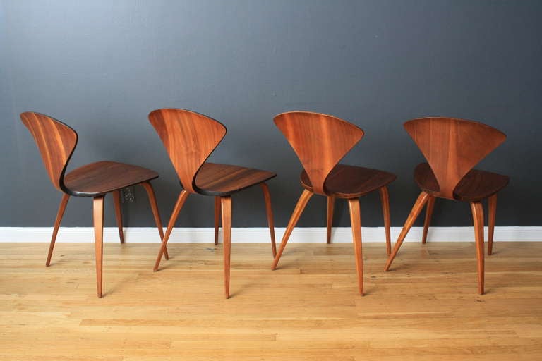 Mid-Century Modern Set of Eight Vintage Cherner Dining Chairs