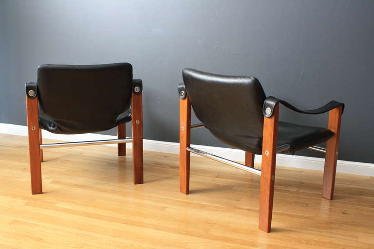 Pair of Vintage Mid-Century Safari Chairs In Good Condition In San Francisco, CA