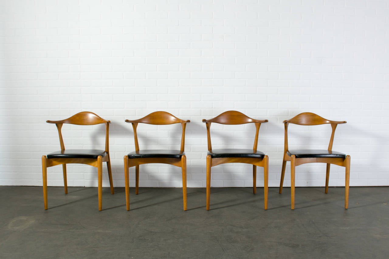 Mid-20th Century Set of Four Scandinavian Modern Dining Chairs