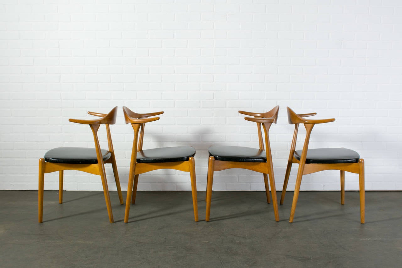 Set of Four Scandinavian Modern Dining Chairs In Good Condition In San Francisco, CA