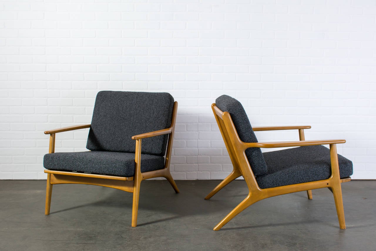20th Century Pair of Scandinavian Modern Lounge Chairs