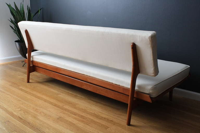Scandinavian Modern Sofa/Daybed In Good Condition In San Francisco, CA