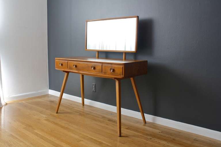 Vintage Mid-Century Dressing Table with Stool by Lucian Ercolani In Good Condition In San Francisco, CA
