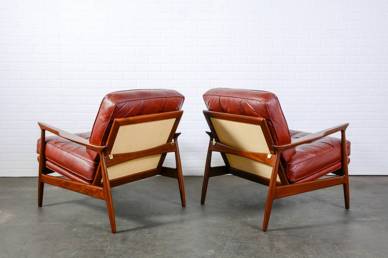 Mid-20th Century Pair of Danish Modern Lounge Chairs