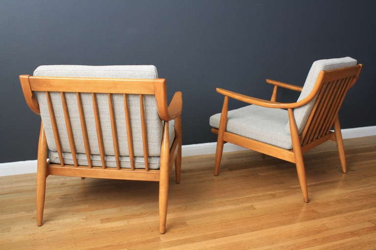 American Pair of Vintage Mid-Century Lounge Chairs by Russel Wright