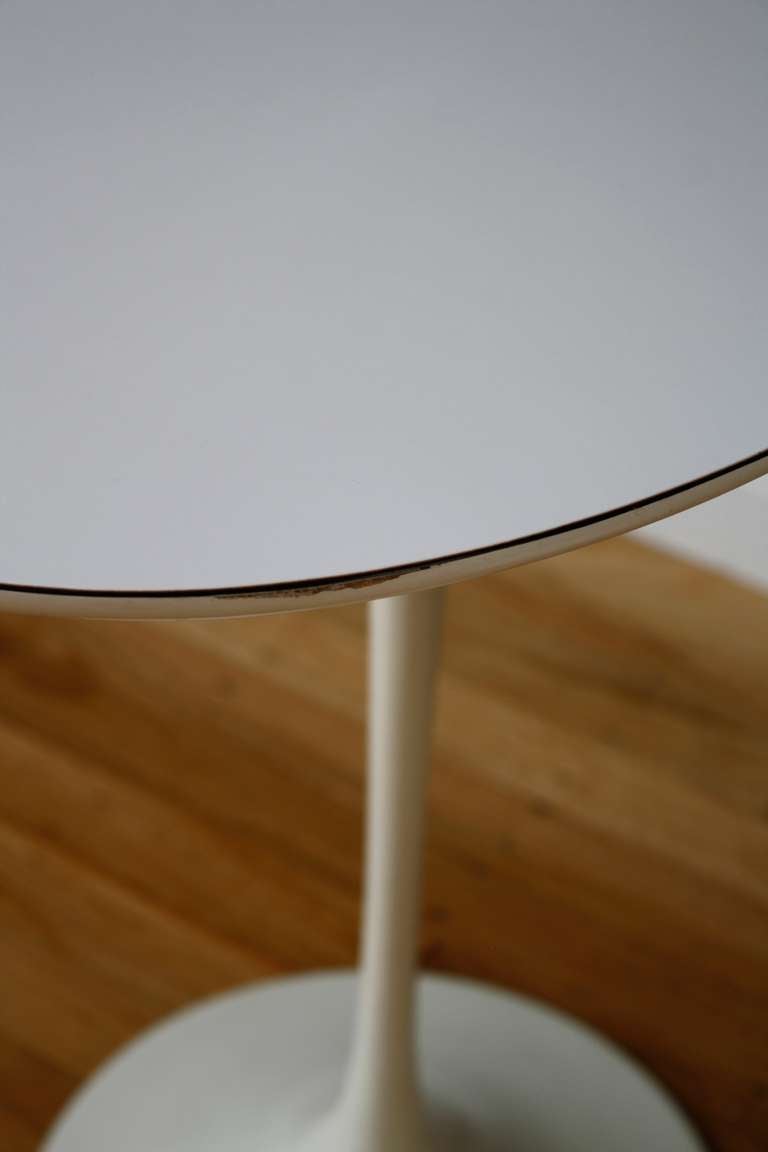 Pair of Vintage Eero Saarinen Oval Tulip Side Tables for Knoll 1
