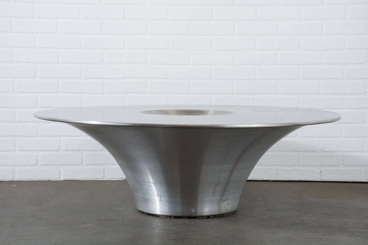 alien table