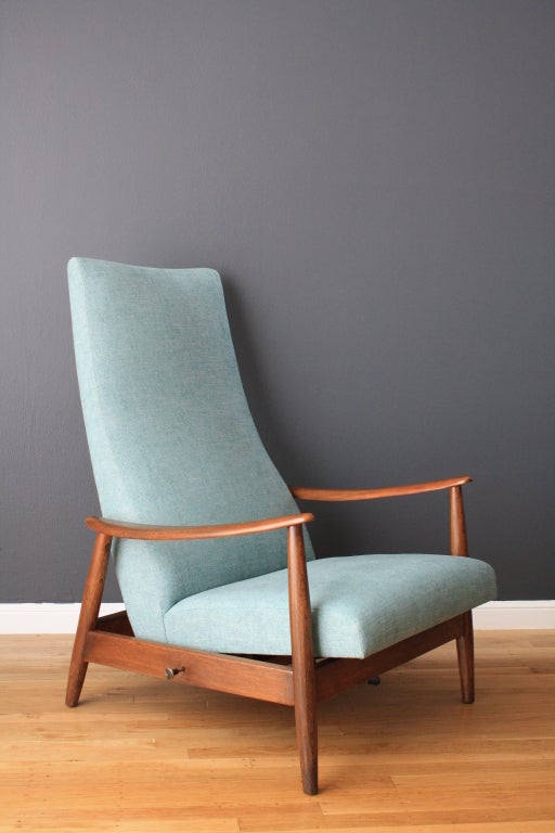 Wood Mid-Century Modern Recliner by Milo Baughman
