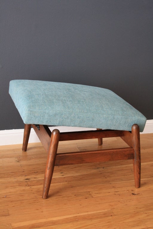 Mid-Century Modern Recliner by Milo Baughman 3