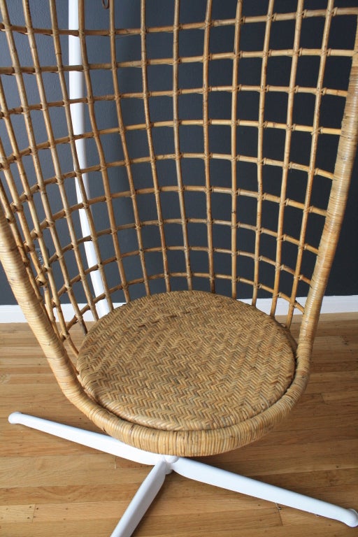 American Vintage Mid-Century Hanging Basket Chair