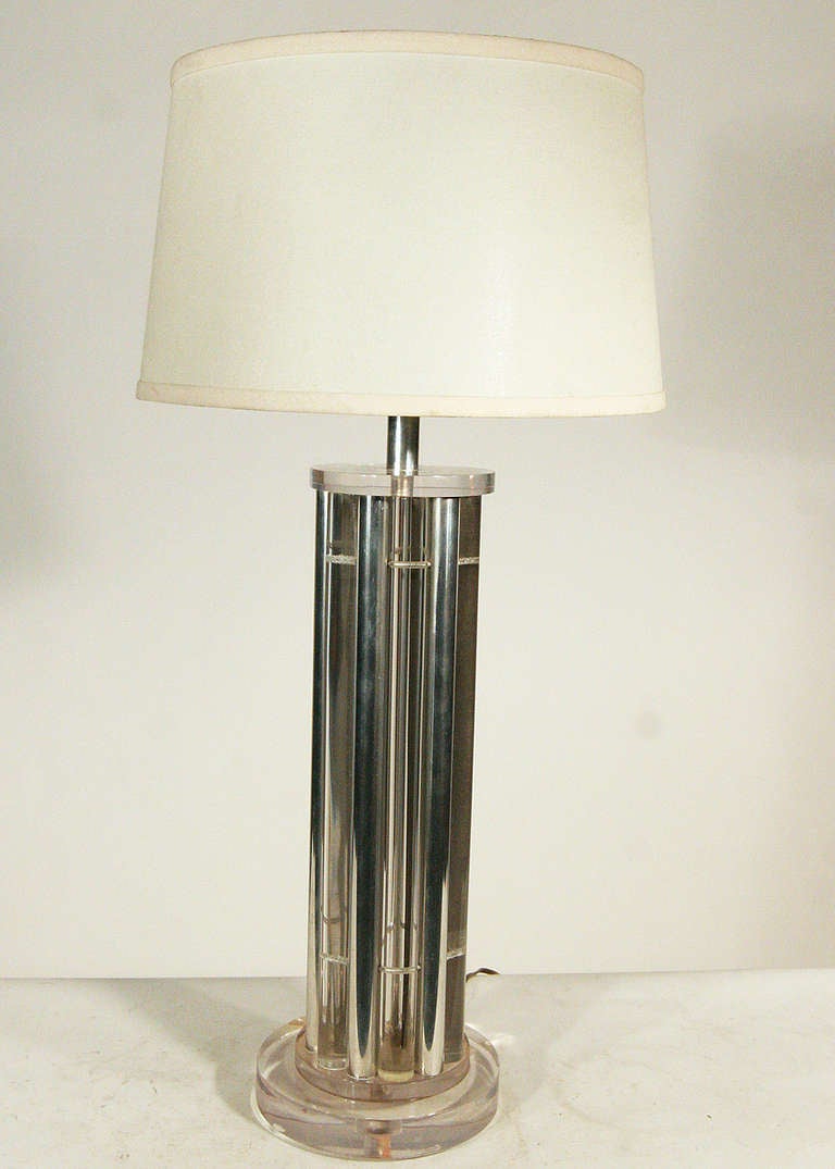 Stunning modern Italian clear acrylic pole table lamp with custom silk shade, circa 1970.