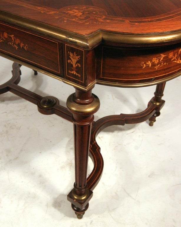 Antique French Louis XVI Style Desk with Floral Wood Inlay In Excellent Condition In Van Nuys, CA
