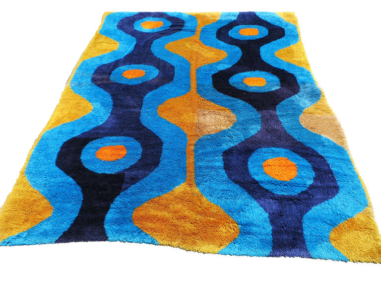 Modern Large California Hand Hooked Abstract Shag Area Rug