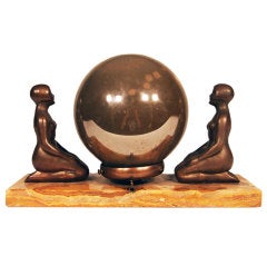 Lampe de table Art Déco Nuart avec figurines en bronze ** Vente du samedi **