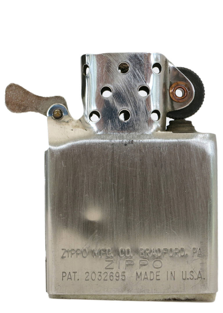 Italian Sterling Silver Lighter Case with Zippo Lighter Insert In Excellent Condition In Van Nuys, CA