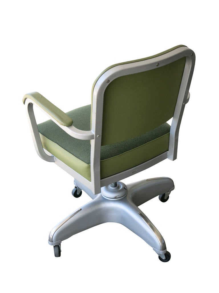 General Fireproofing Executive Tanker Desk with Task Chair In Excellent Condition In Van Nuys, CA