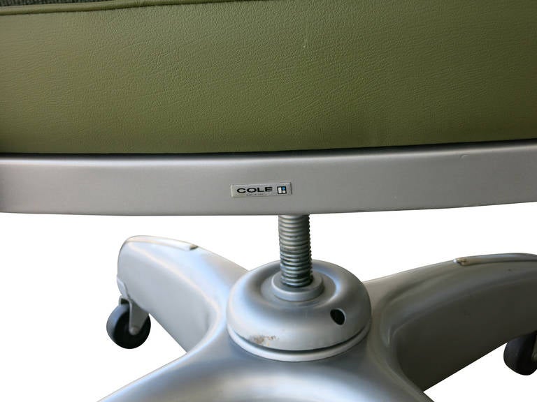 General Fireproofing Executive Tanker Desk with Task Chair 1