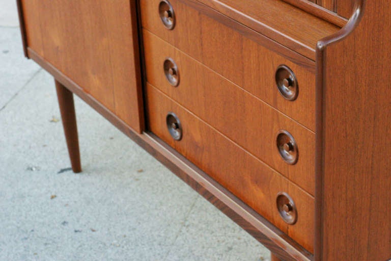 Danish Teak Credenza/Hutch with Bar Table In Excellent Condition In Van Nuys, CA