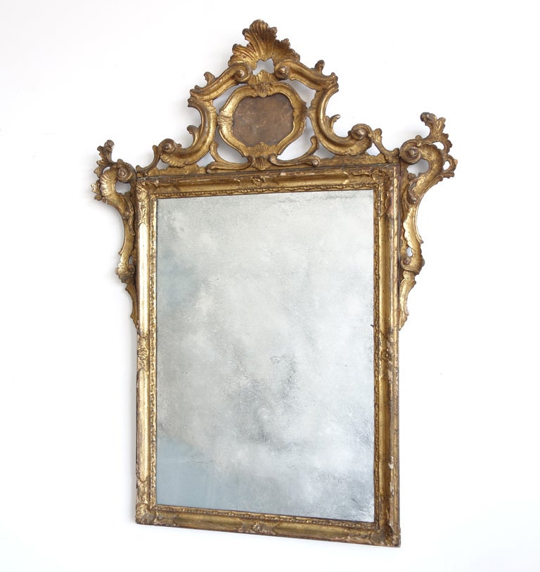 18th Century Italian Rococo Gilt Wood Mirror In Good Condition In New York, NY