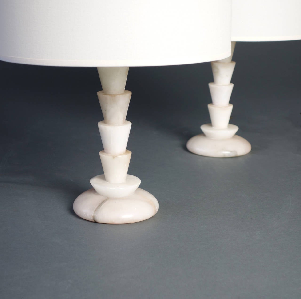 Elegant Pair of French Alabaster Table Lamps In Excellent Condition In New York, NY