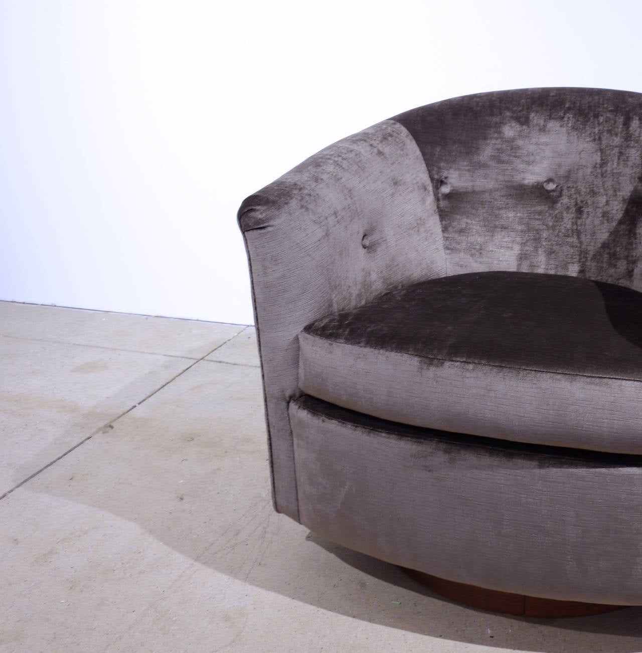 Velvet Pair of Swivel Chairs by Milo Baughman