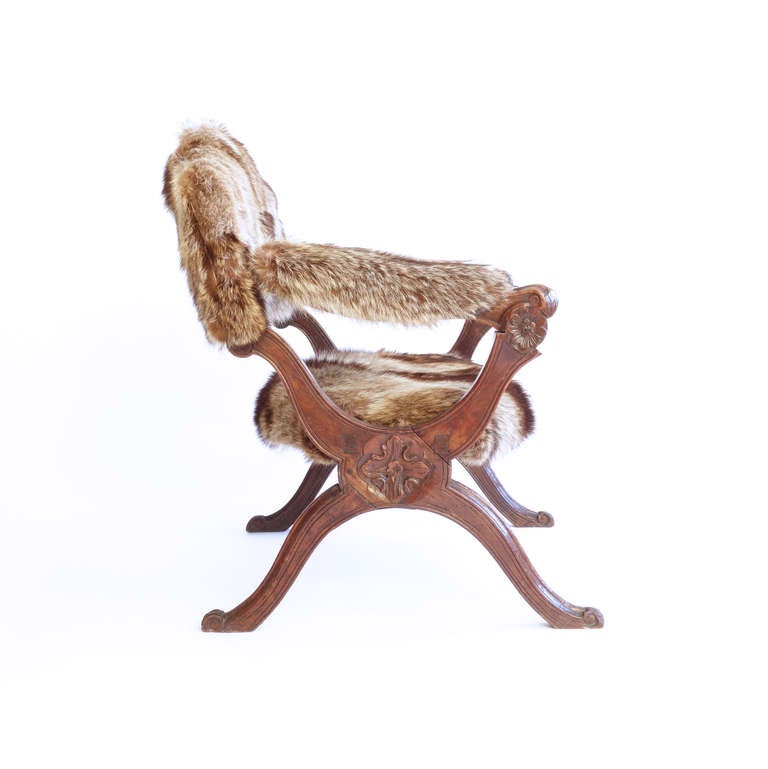 Rare French Carved Walnut Metamorphic Chair In Good Condition In New York, NY