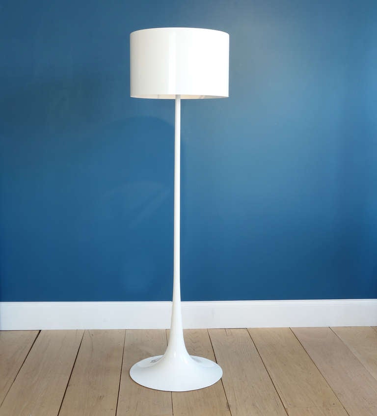 An instant Classic, designer and architect Sebastian Wrong's Spun lamps have been continually produced by Flos since they were first commissioned in 2001. The lamp provides an elegant diffused light. We particularly like the way the white version