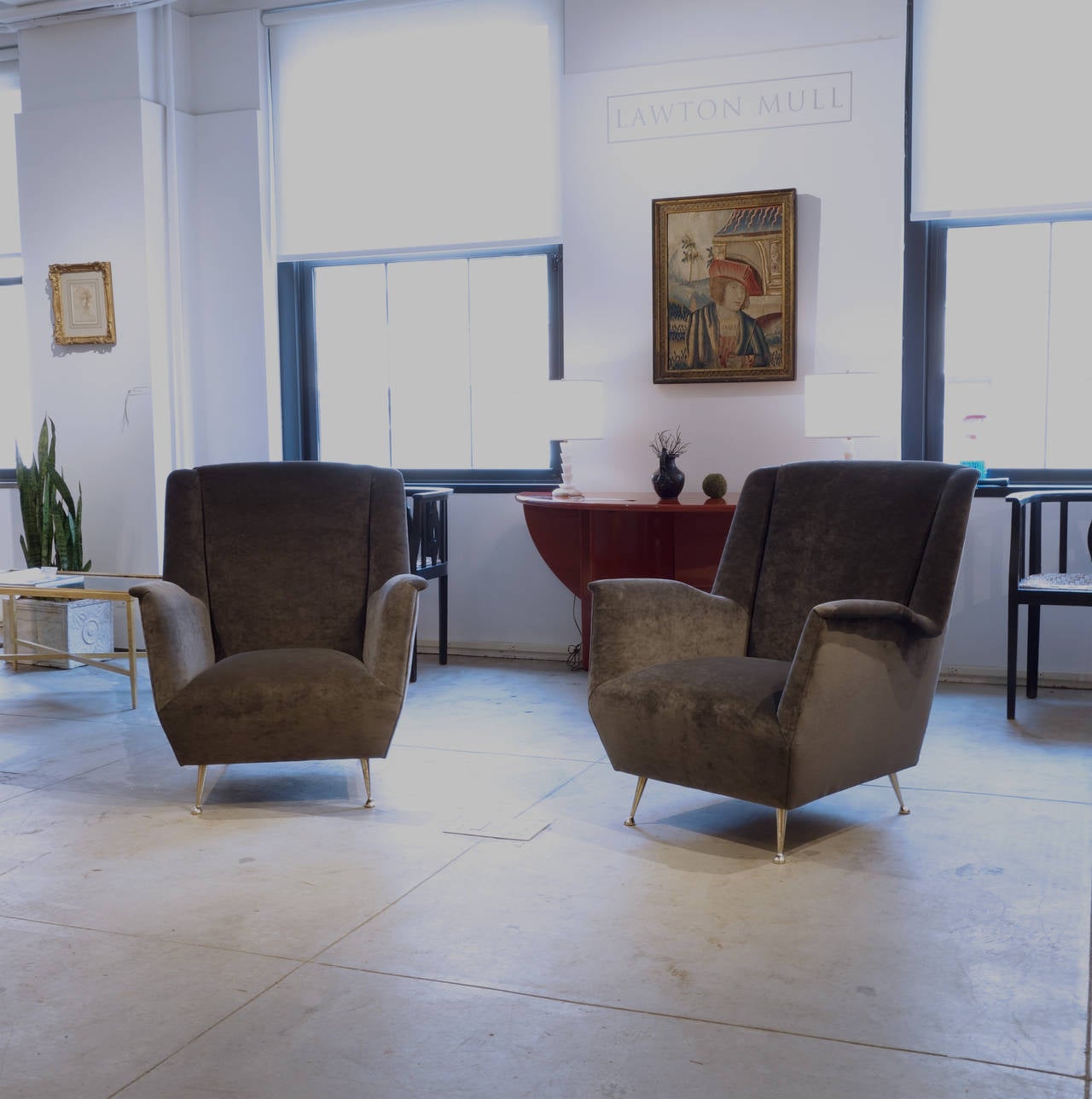 Pair of Italian Modern Armchairs In Excellent Condition In New York, NY