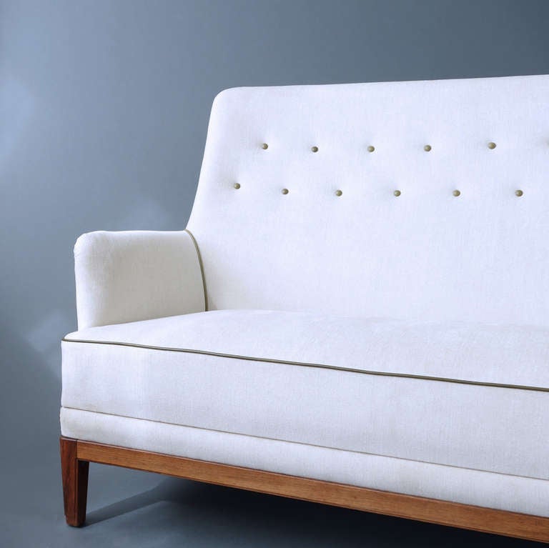 Swedish Moderne Sofa 1