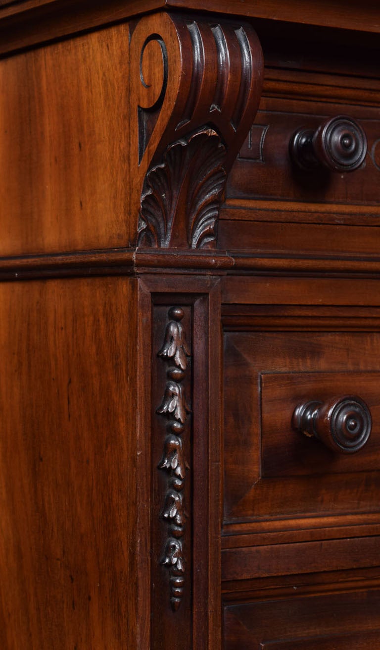 English Pair of mahogany bedside chests