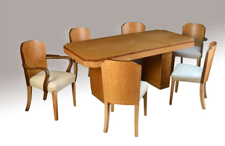 Suite de salle à manger Art Déco en érable piqué