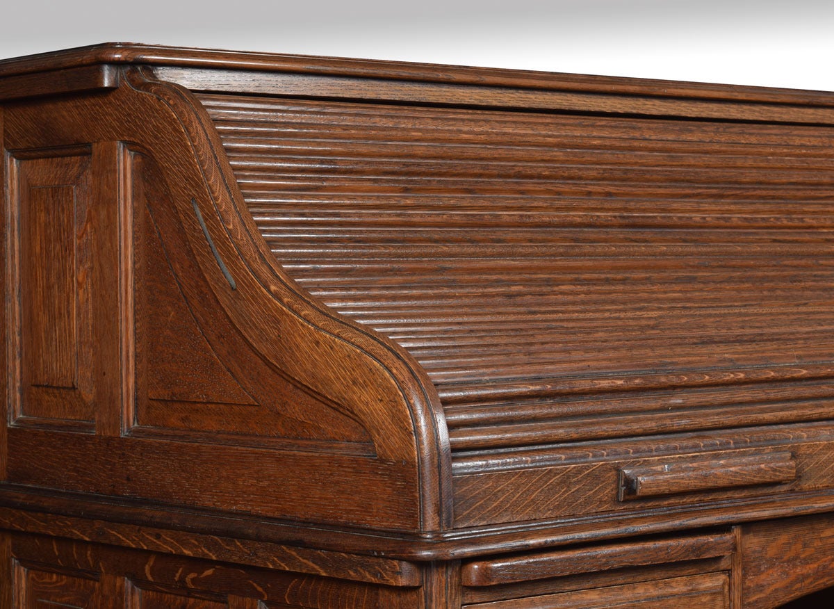 Great Britain (UK) Oak Pedestal Roll-Top Desk