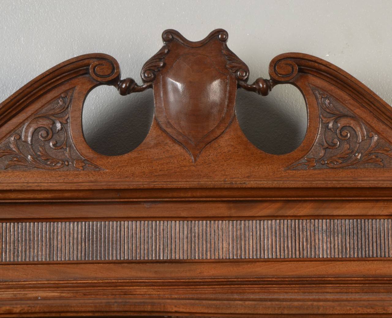 Great Britain (UK) Mahogany Single-Door Display Cabinet